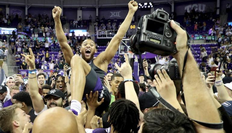 NCAA Crowd Richard Rodriguez AP 