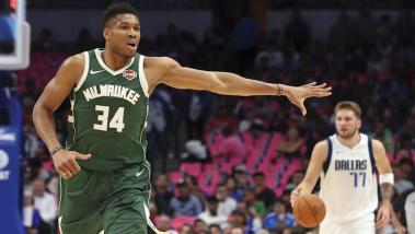 Giannis Antetokounmpo milwaukee bucks