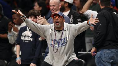 spike_lee_top_10_celebrity_sports_fans