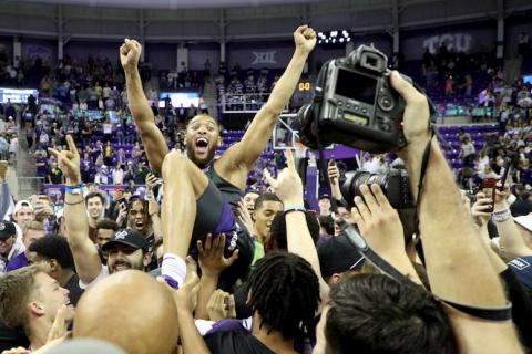 NCAA Crowd Richard Rodriguez AP 
